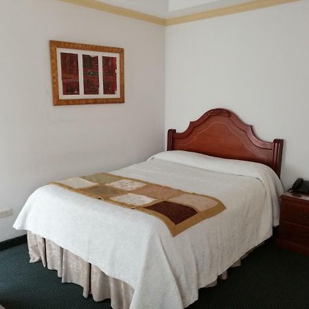 Hotel Bolivar Plaza Манисалес Экстерьер фото