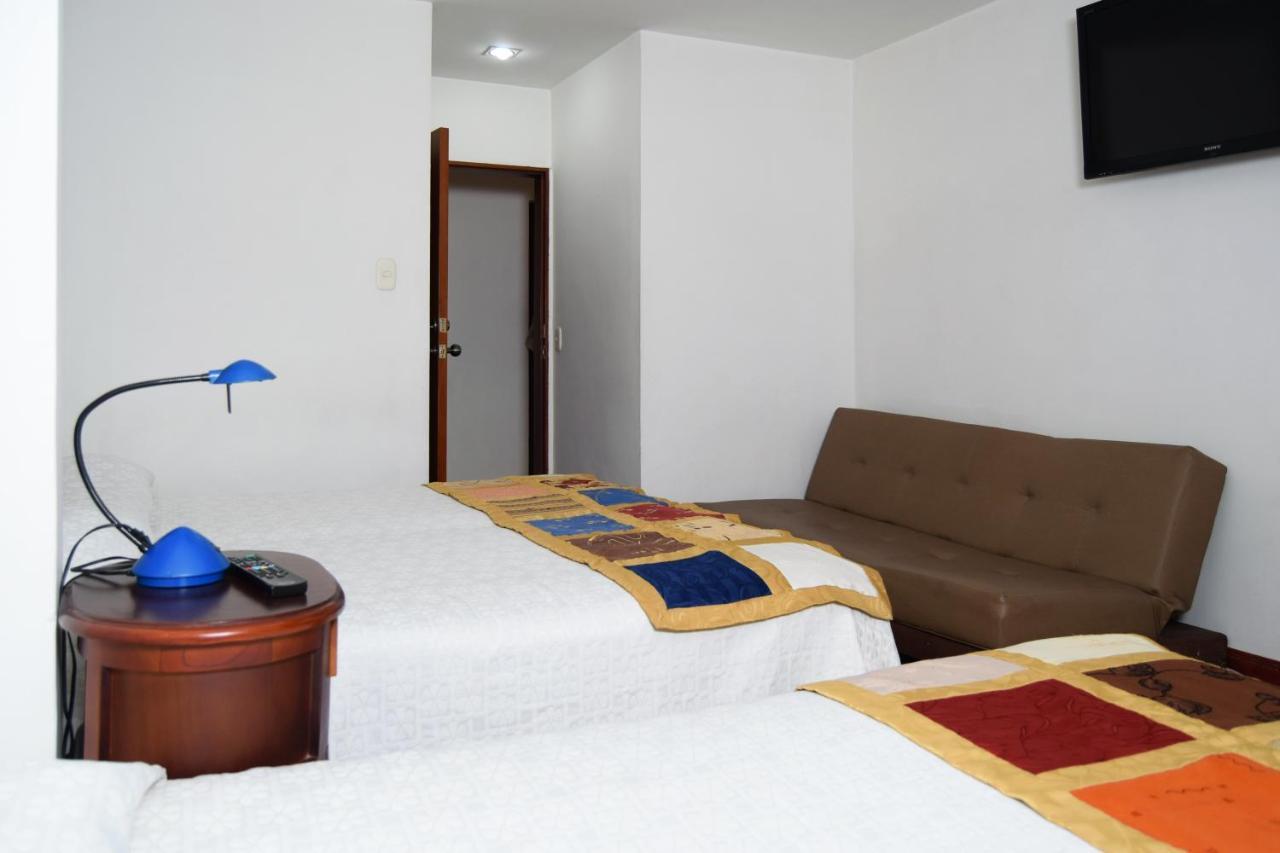 Hotel Bolivar Plaza Манисалес Экстерьер фото