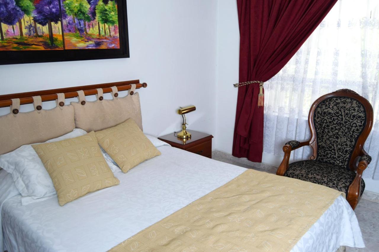 Hotel Bolivar Plaza Манисалес Экстерьер фото