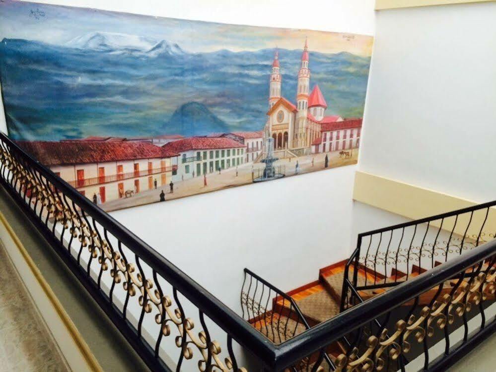 Hotel Bolivar Plaza Манисалес Экстерьер фото